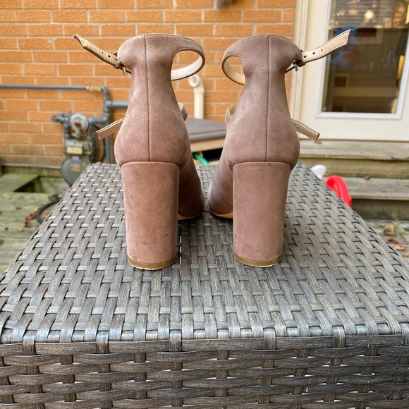 Tan Vince Camuto Heels - Picture 4 of 4